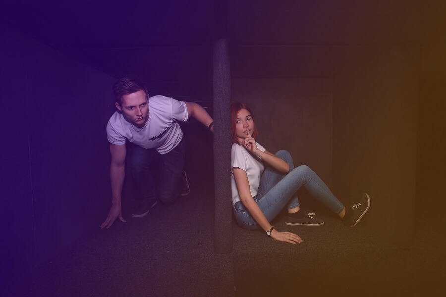 прятки в темноте